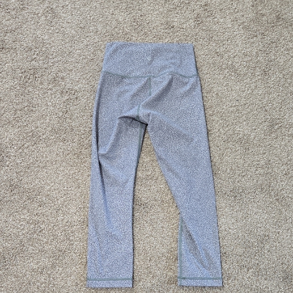 Lululemon Wunder Under High-Rise Crop 21" leggings size 4 - Picture 3 of 6